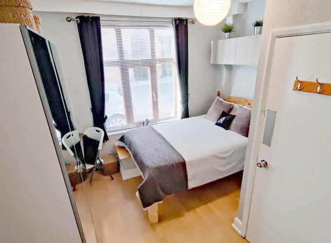 Seven bed student and nurse accommodation in Northampton Bedroom 1