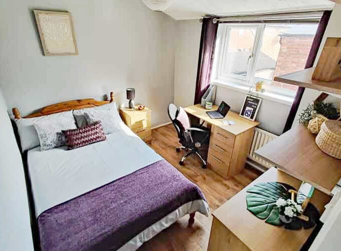 Seven bed student and nurse accommodation in Northampton Bedroom 4